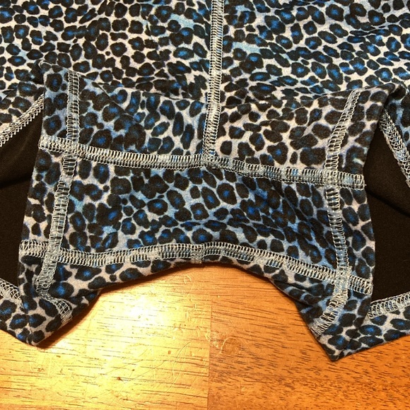 Fleo Womens Size L Bad Bad Girl 3.25 Blue Cheetah Print Crossfit Booty Shorts - Picture 6 of 14